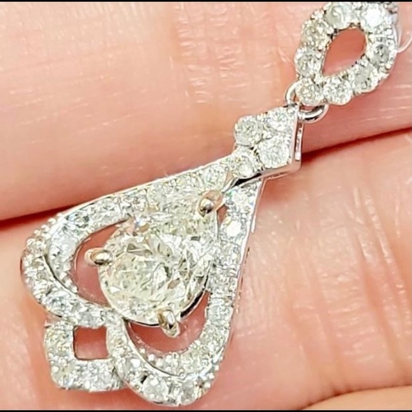 14k Solitaire Diamond Pendent - Picture 4 of 9